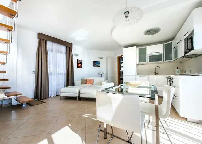 Aguamarina El Adults Only