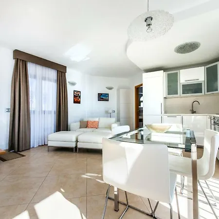 Aguamarina El Adults Only